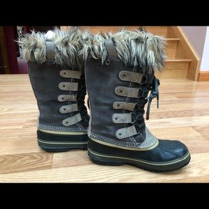 Sorel size 6 winter snow boots